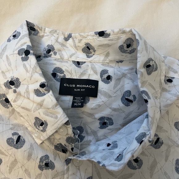 ✨SOLD✨Club Monaco Men’s Medium Slim Fit Floral Button Up - Picture 2 of 3
